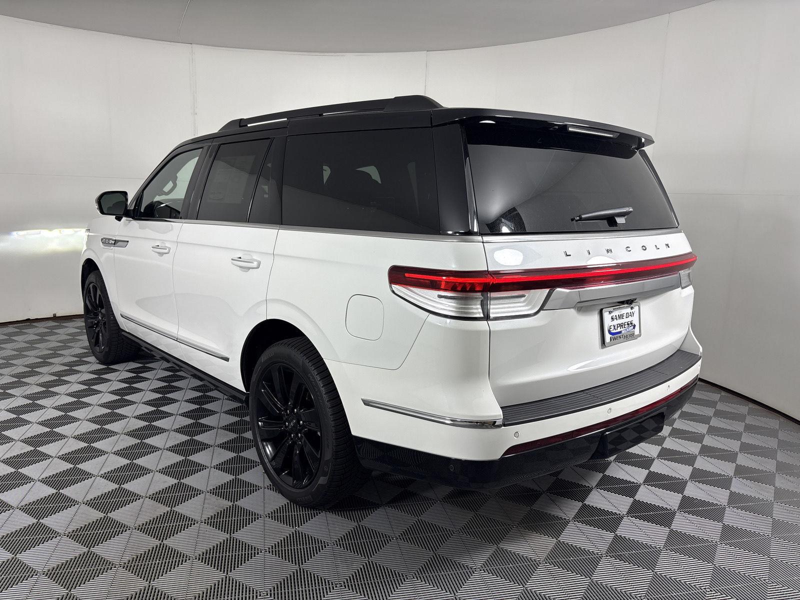 Certified Used 2023 Wh Lincoln Black Label image 23