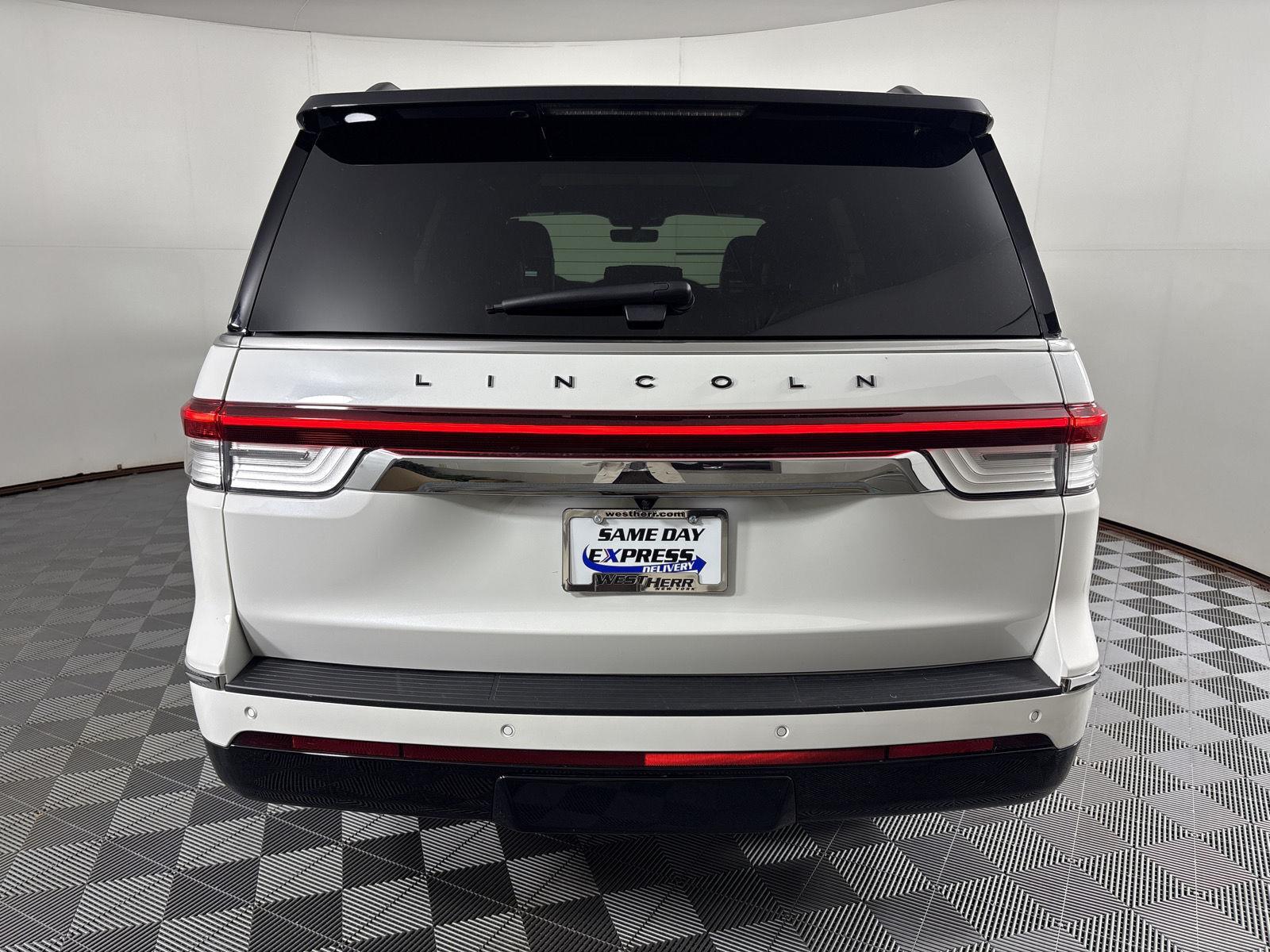 Certified Used 2023 Wh Lincoln Black Label image 24