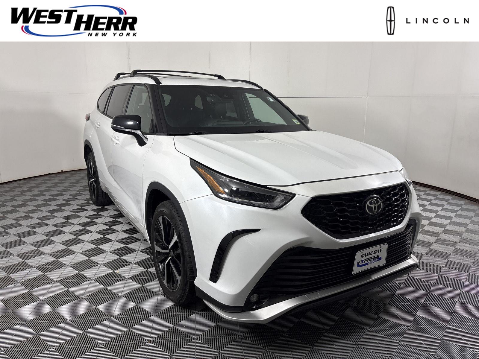 2022 Toyota Highlander XSE