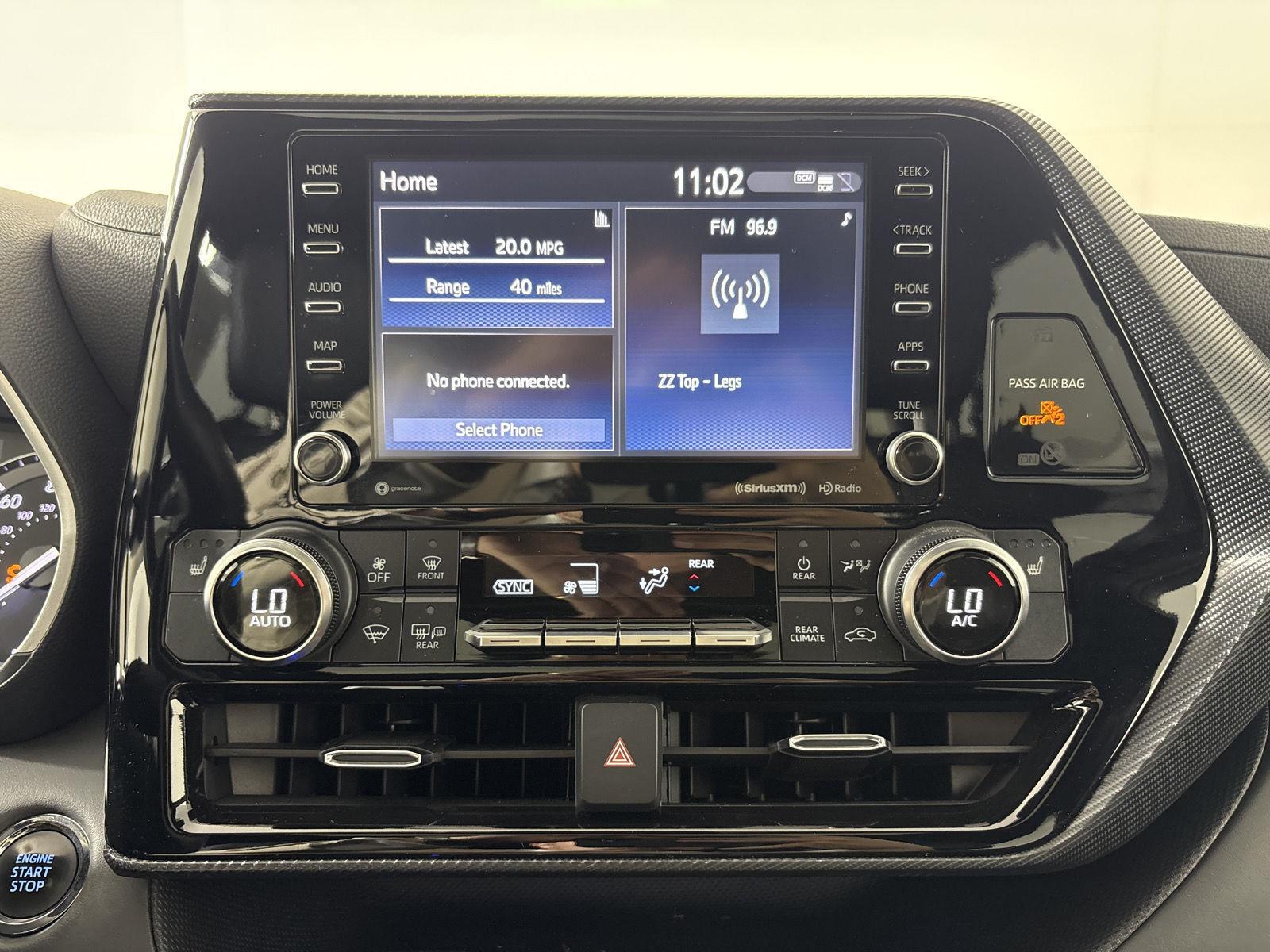 Used 2022 Wind Chill Pearl Toyota XSE image 9