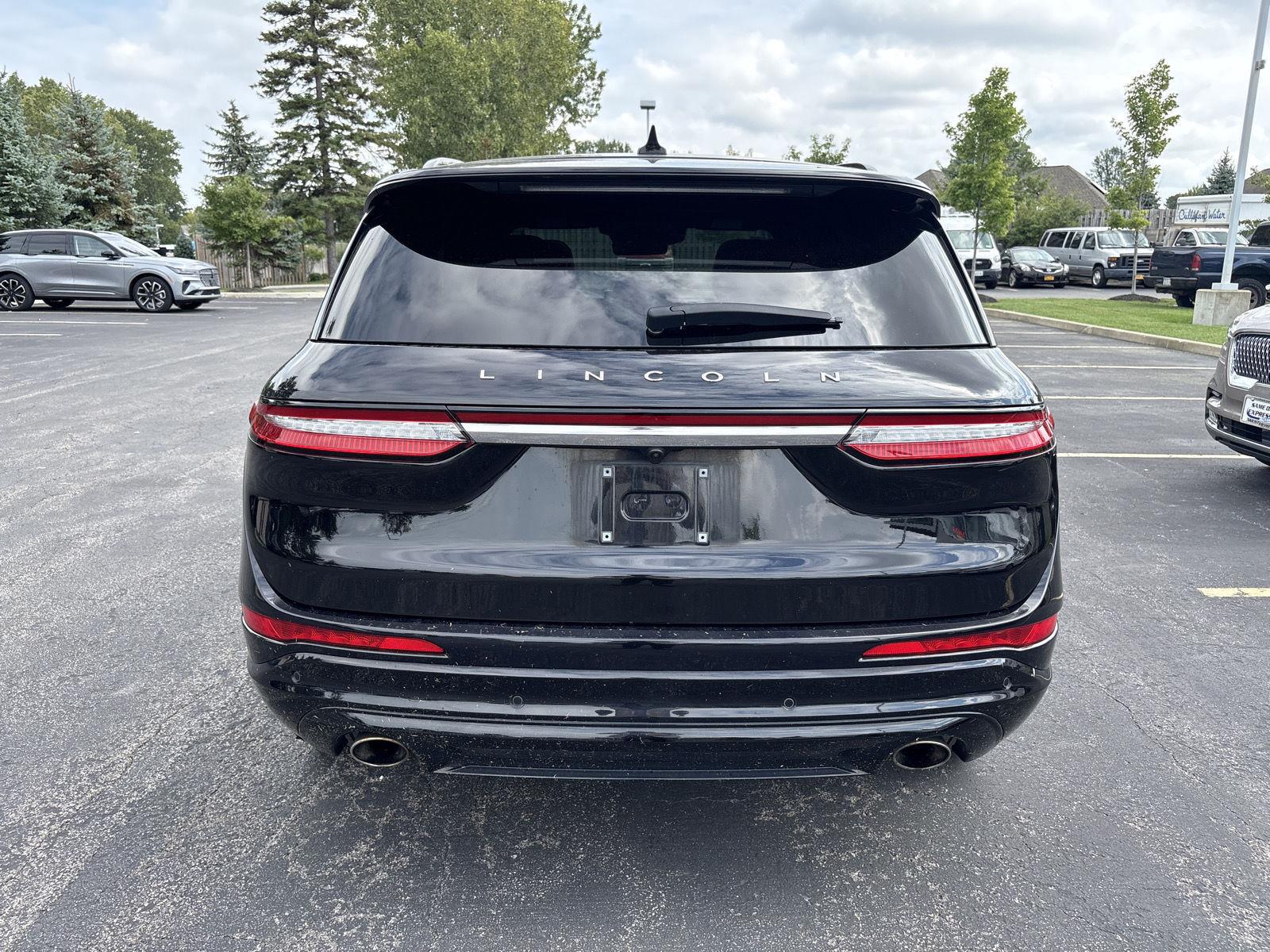 Certified Used 2023 Infinite Black Metallic Clearcoat Lincoln Reserve image 18