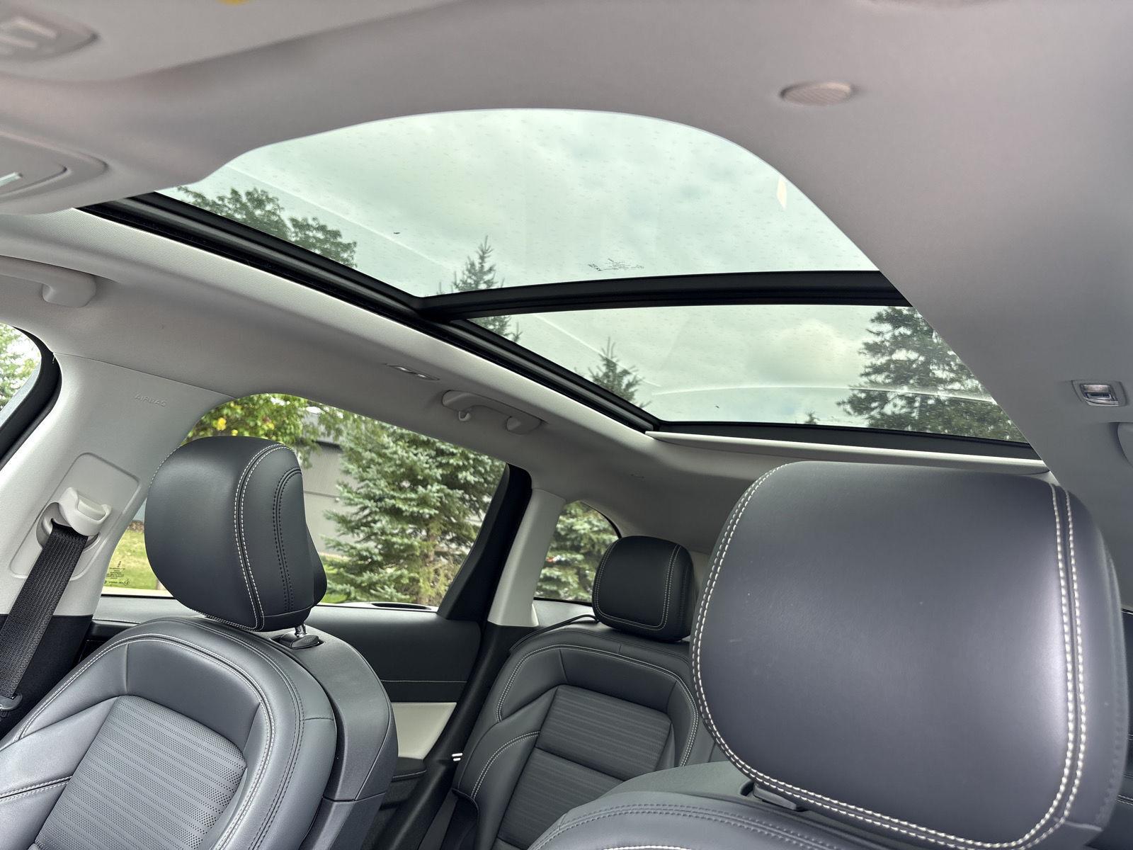 Certified Used 2024 Lustrous Gray Metallic Clearcoat Lincoln Reserve image 8