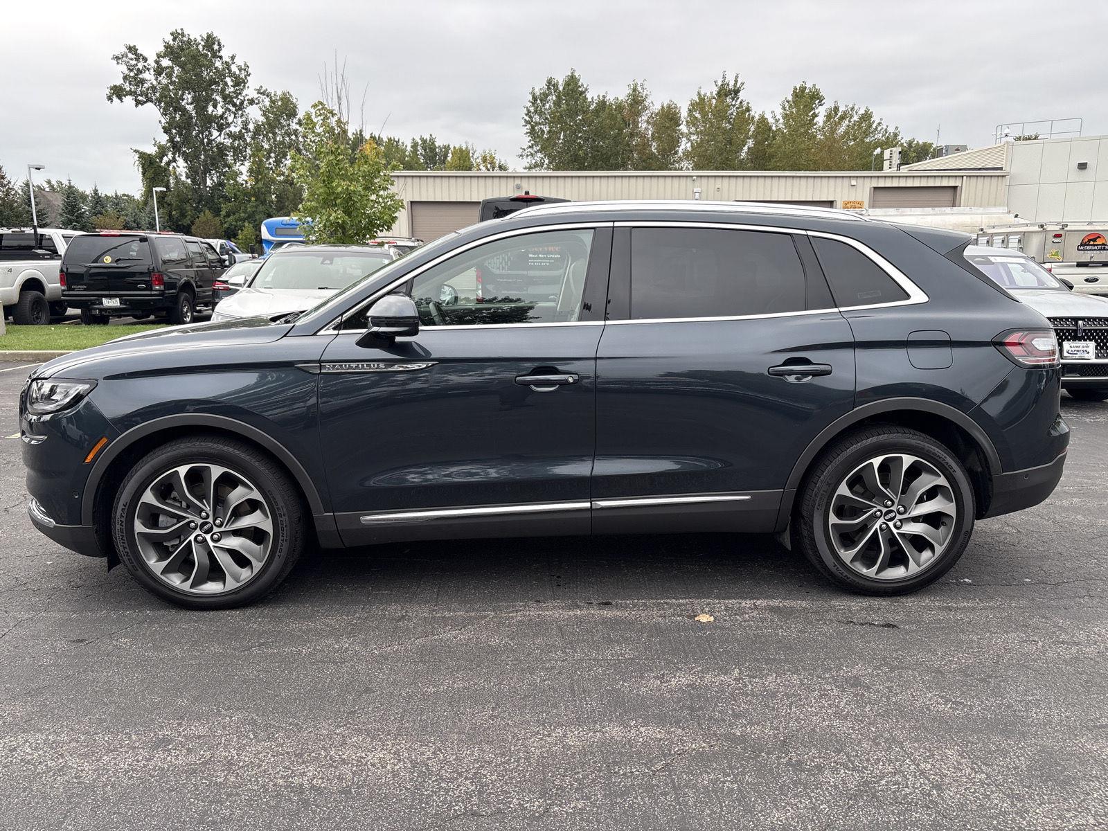 Certified Used 2023 Flight Blue Metallic Clearcoat Lincoln Reserve image 13