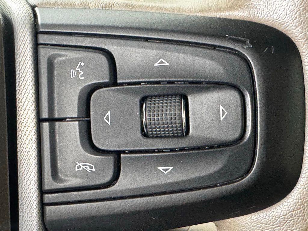 Used 2021 White Frost GMC Denali image 8