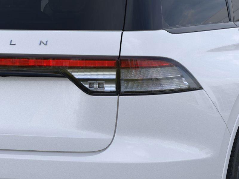 New 2026 White Metallic Lincoln Premiere image 21
