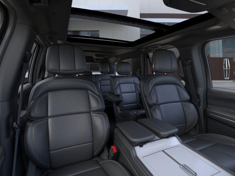 New 2026 Pristine White Metallic Tri-Coat Lincoln Reserve image 10