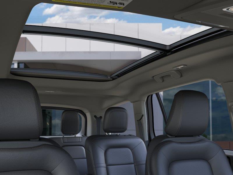 New 2026 Whisper Blue Metallic Clearcoat Lincoln Premiere image 22