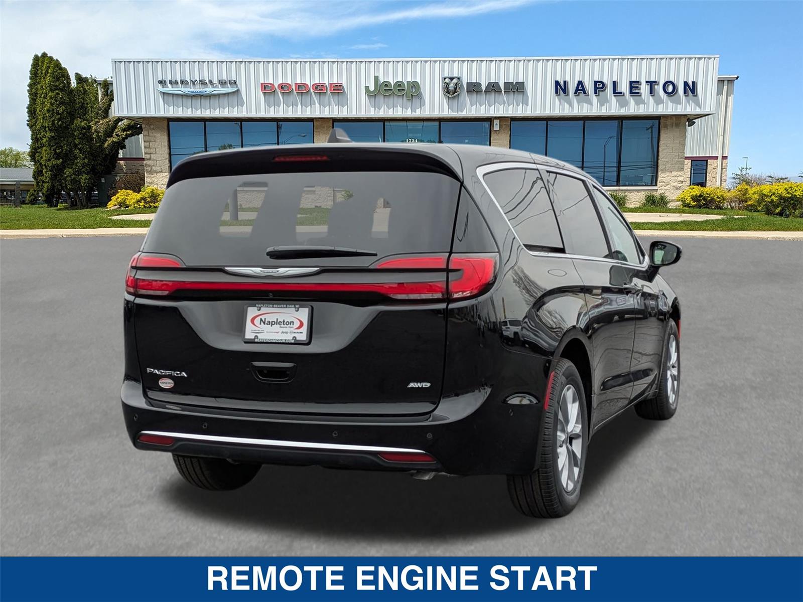 2025 Chrysler Pacifica photo 4