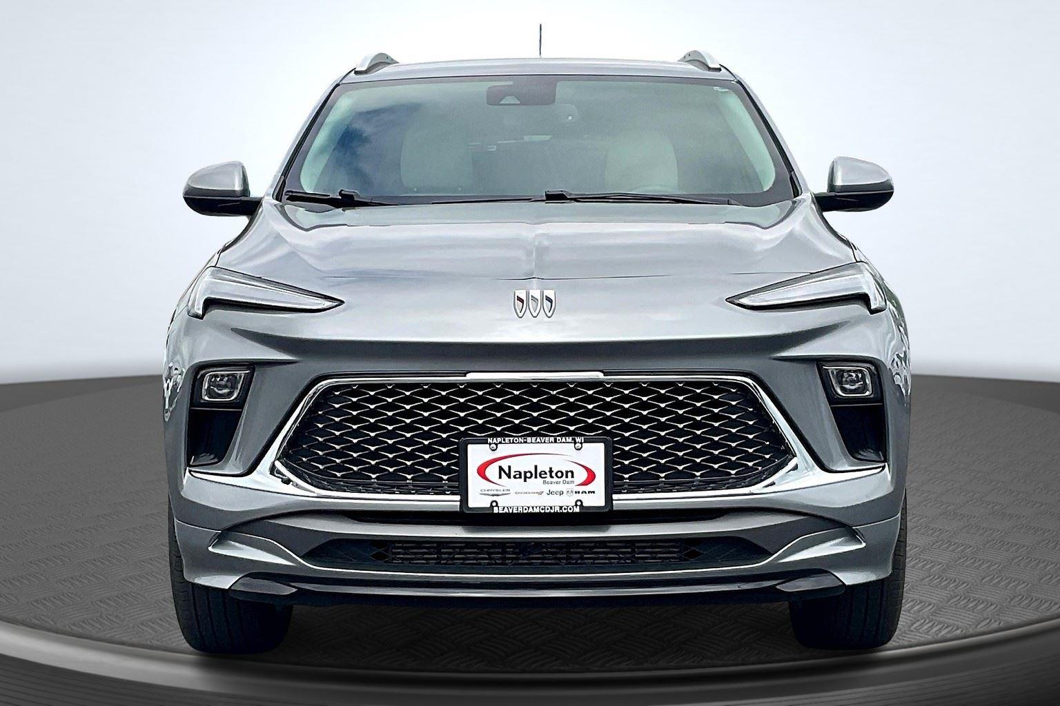 2024 Buick Encore GX Avenir photo 2