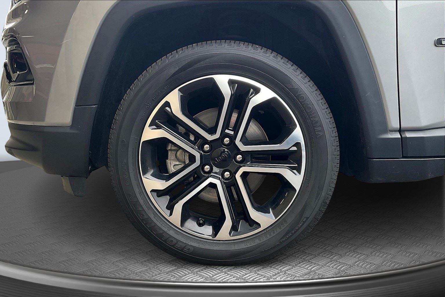 2022 Jeep Compass Limited photo 8