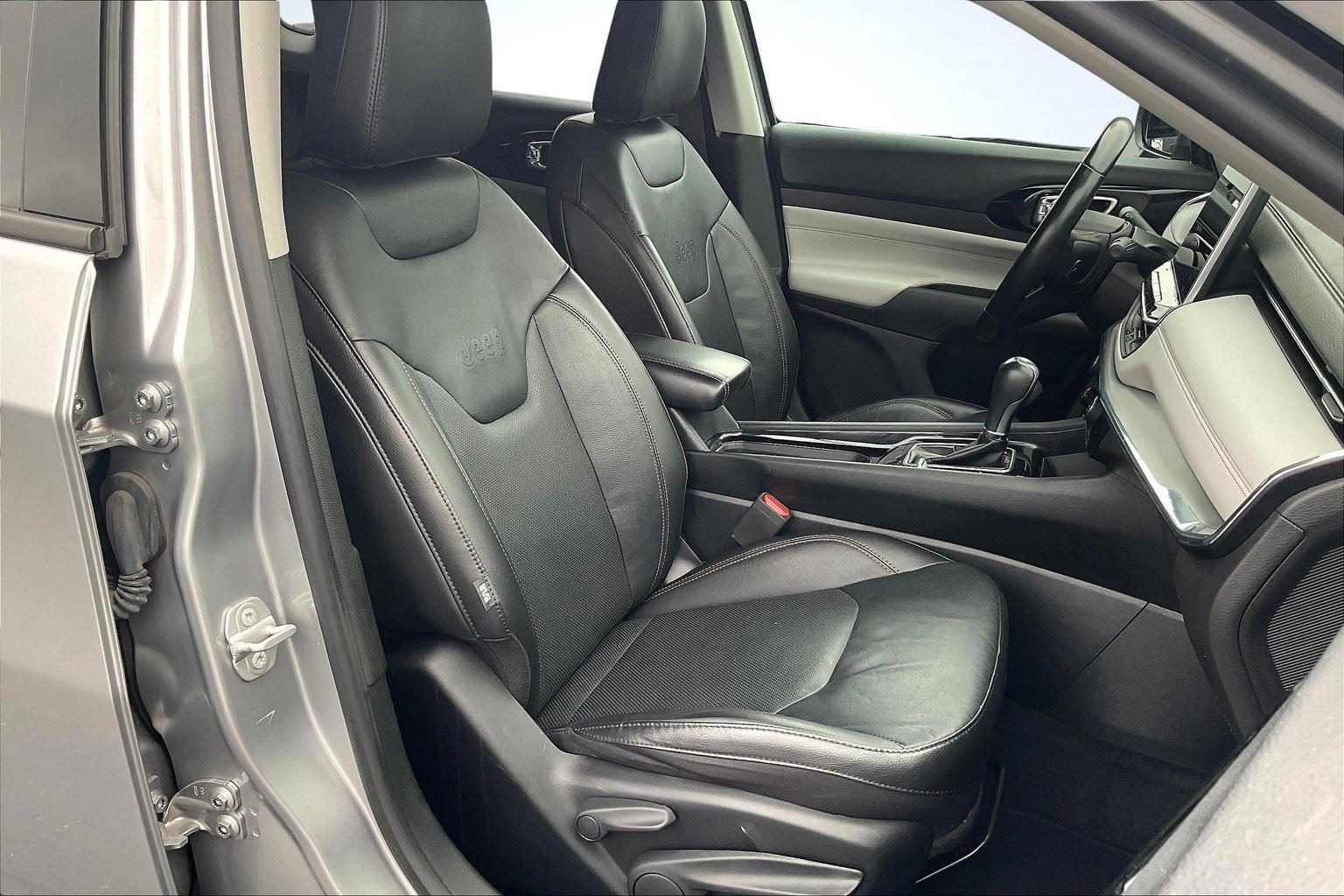 2022 Jeep Compass Limited photo 7