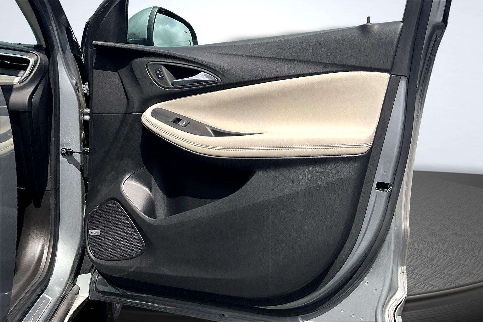 2024 Buick Encore GX Avenir photo 21