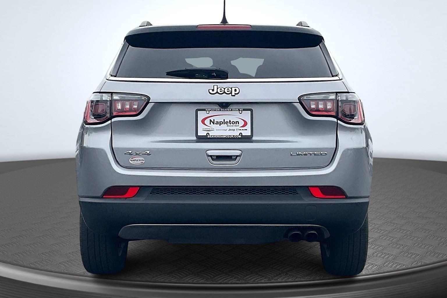 2022 Jeep Compass Limited photo 4