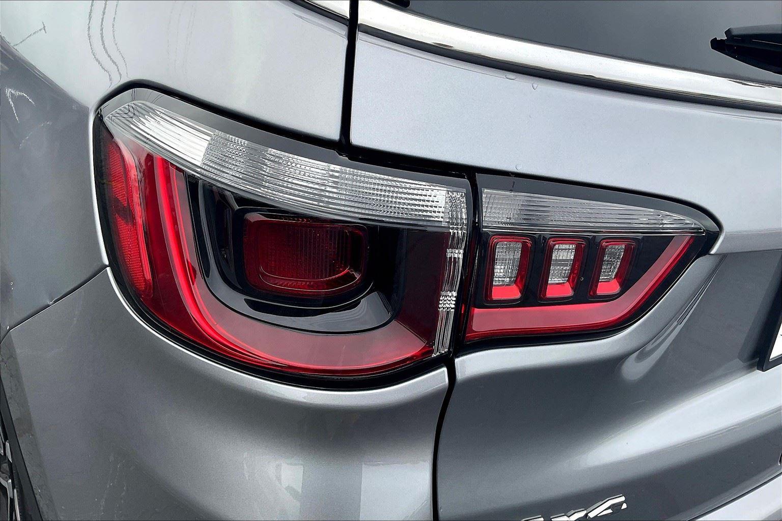 2022 Jeep Compass Limited photo 29