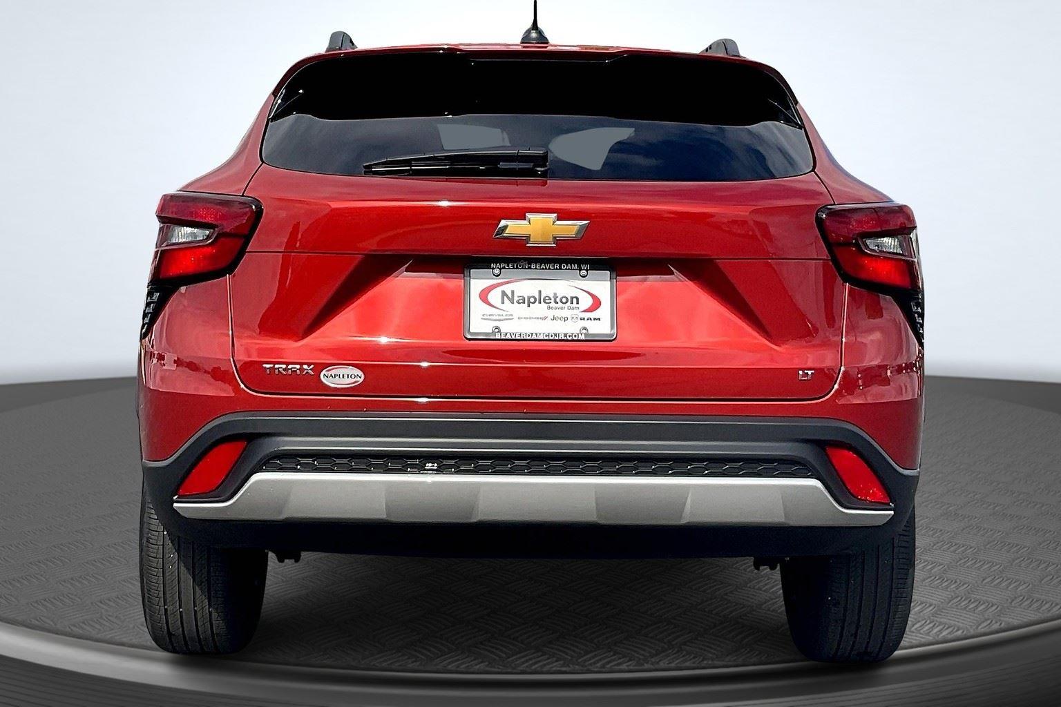 2024 Chevrolet Trax LT photo 4
