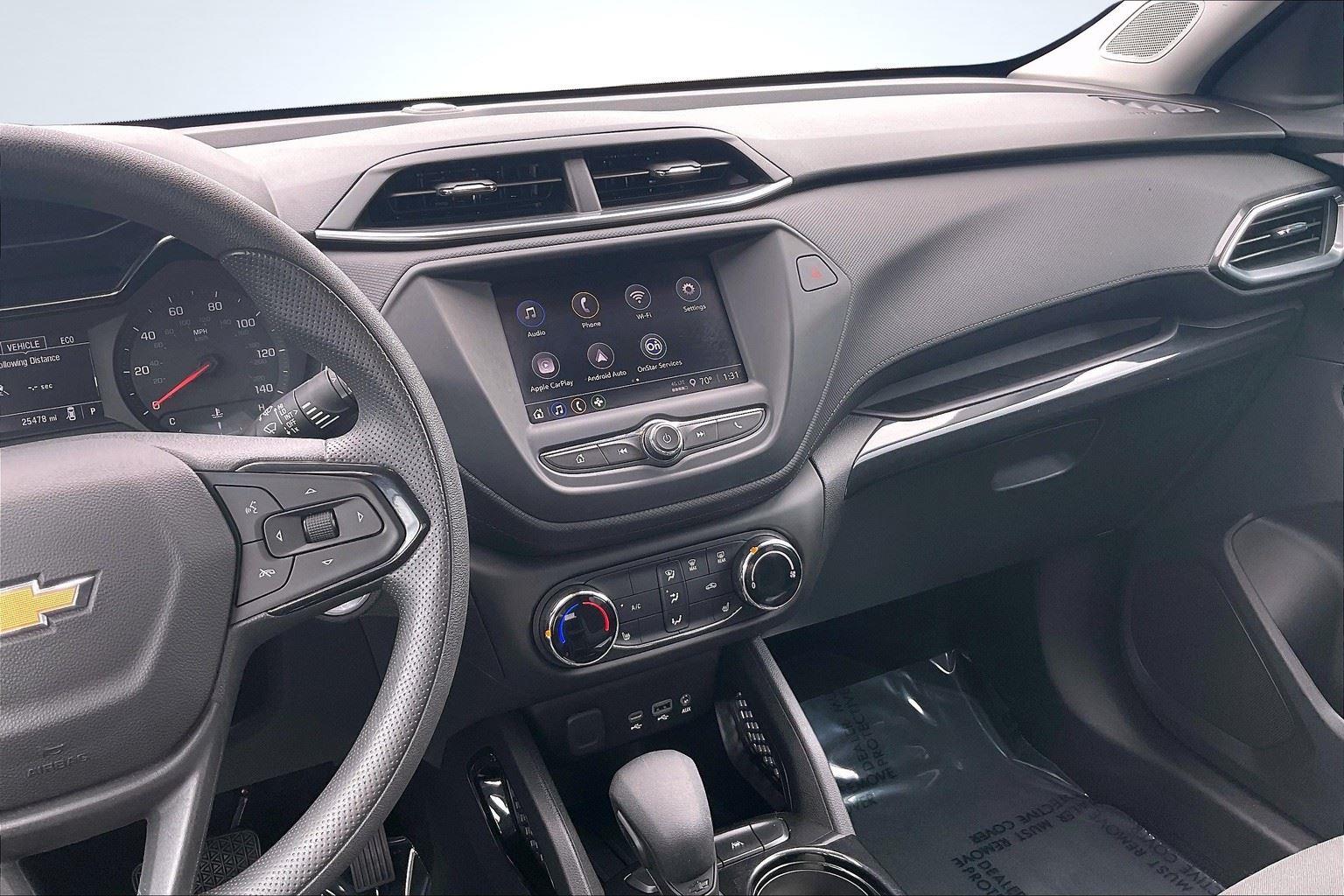 2024 Chevrolet Trax LT photo 40