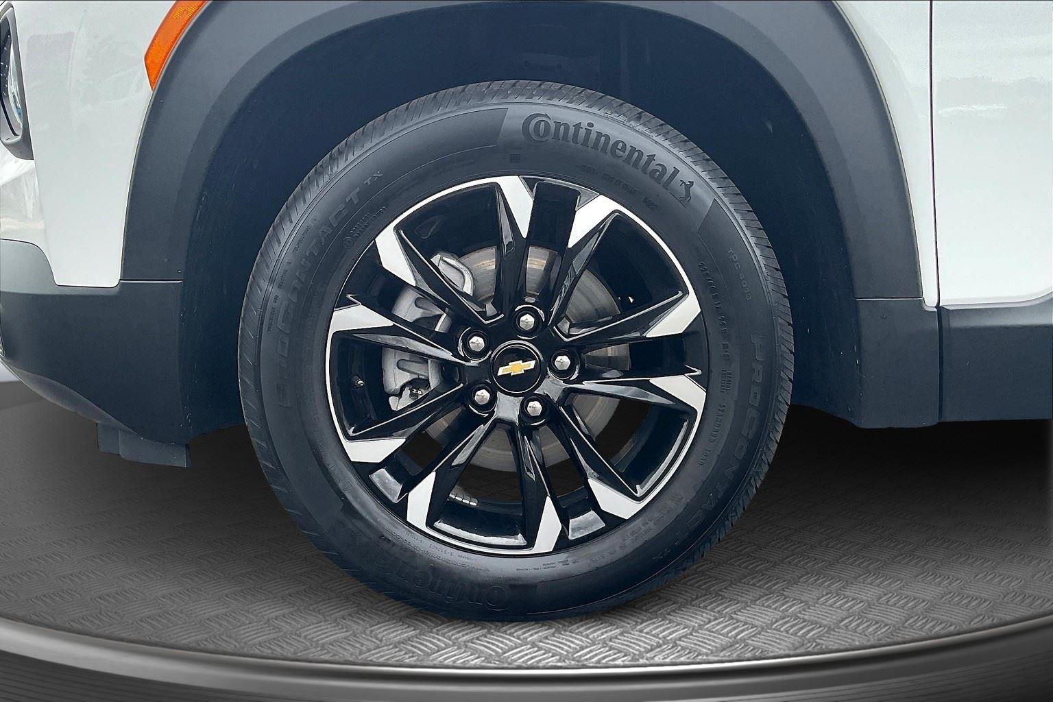 2024 Chevrolet Trax LT photo 42