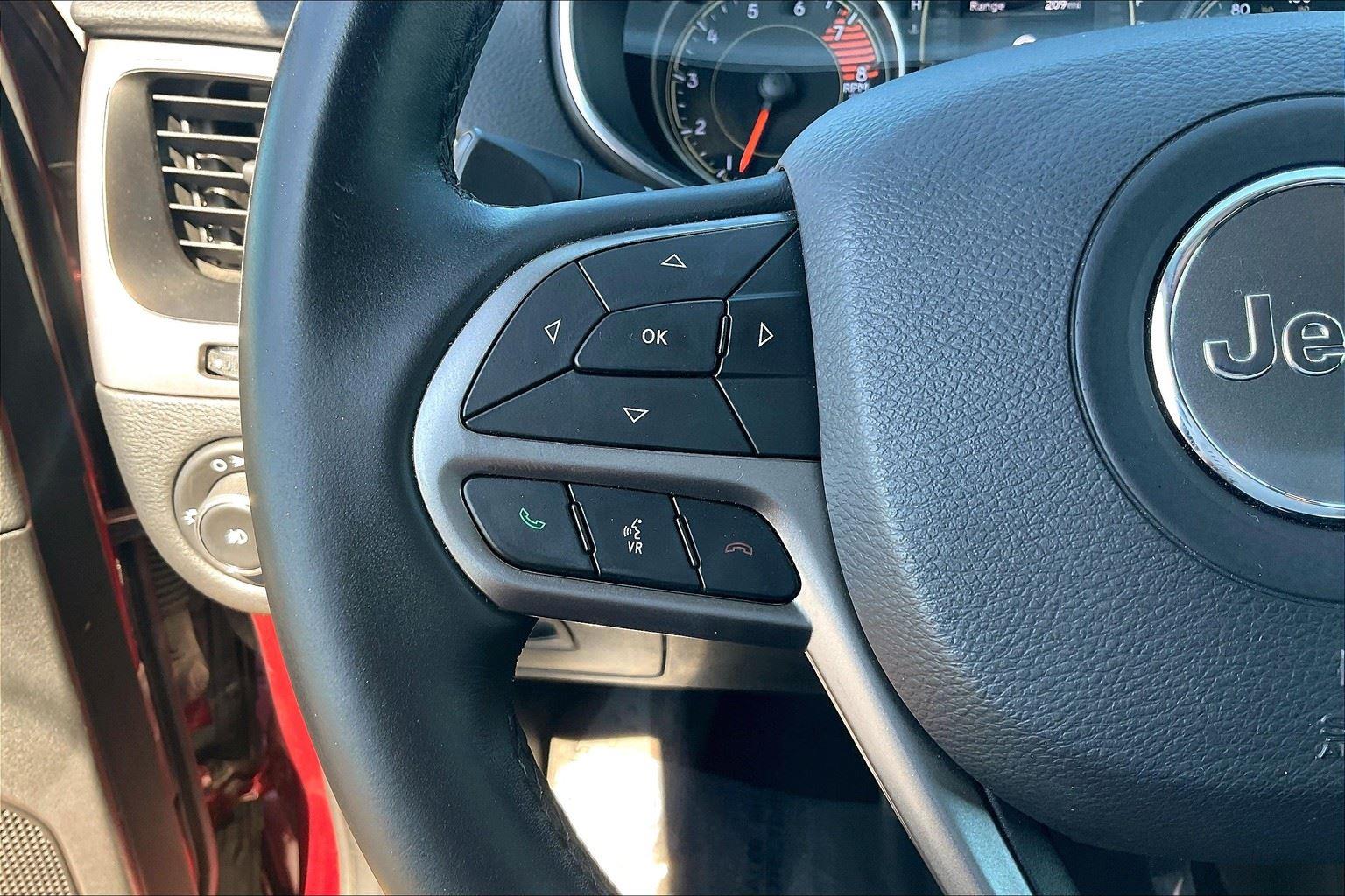 2019 Jeep Cherokee Latitude photo 18
