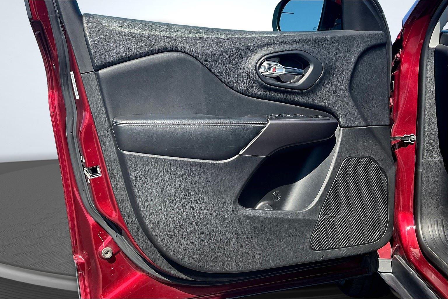 2019 Jeep Cherokee Latitude photo 23