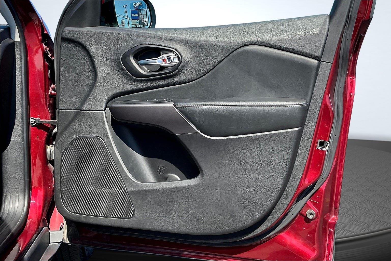 2019 Jeep Cherokee Latitude photo 24