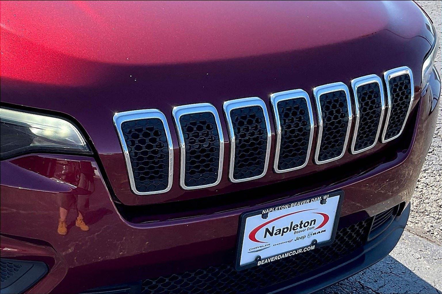 2019 Jeep Cherokee Latitude photo 28