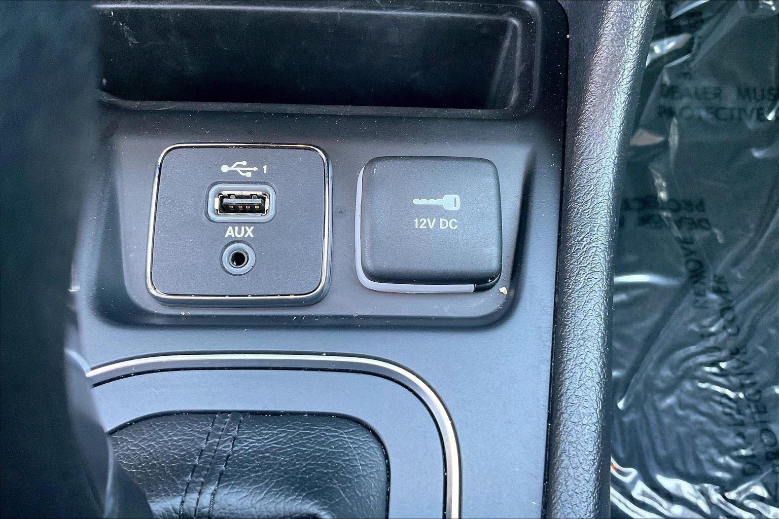 2019 Jeep Cherokee Latitude photo 32