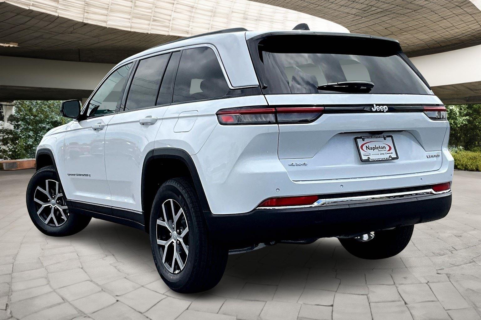 2025 Jeep Grand Cherokee Limited photo 3