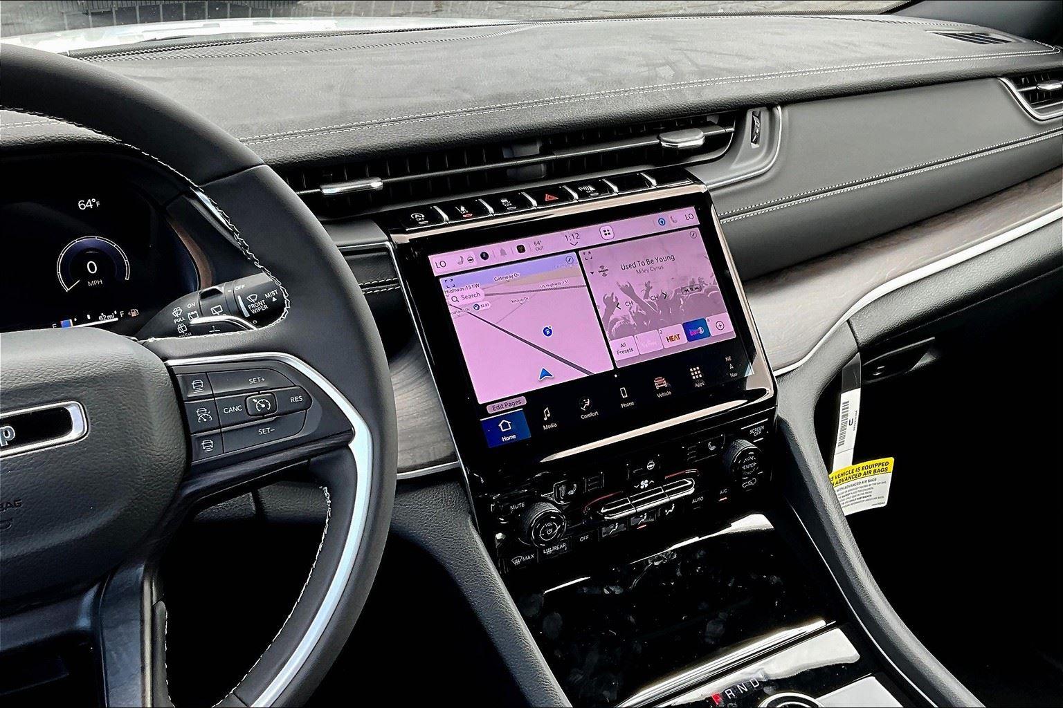 2025 Jeep Grand Cherokee Limited photo 4
