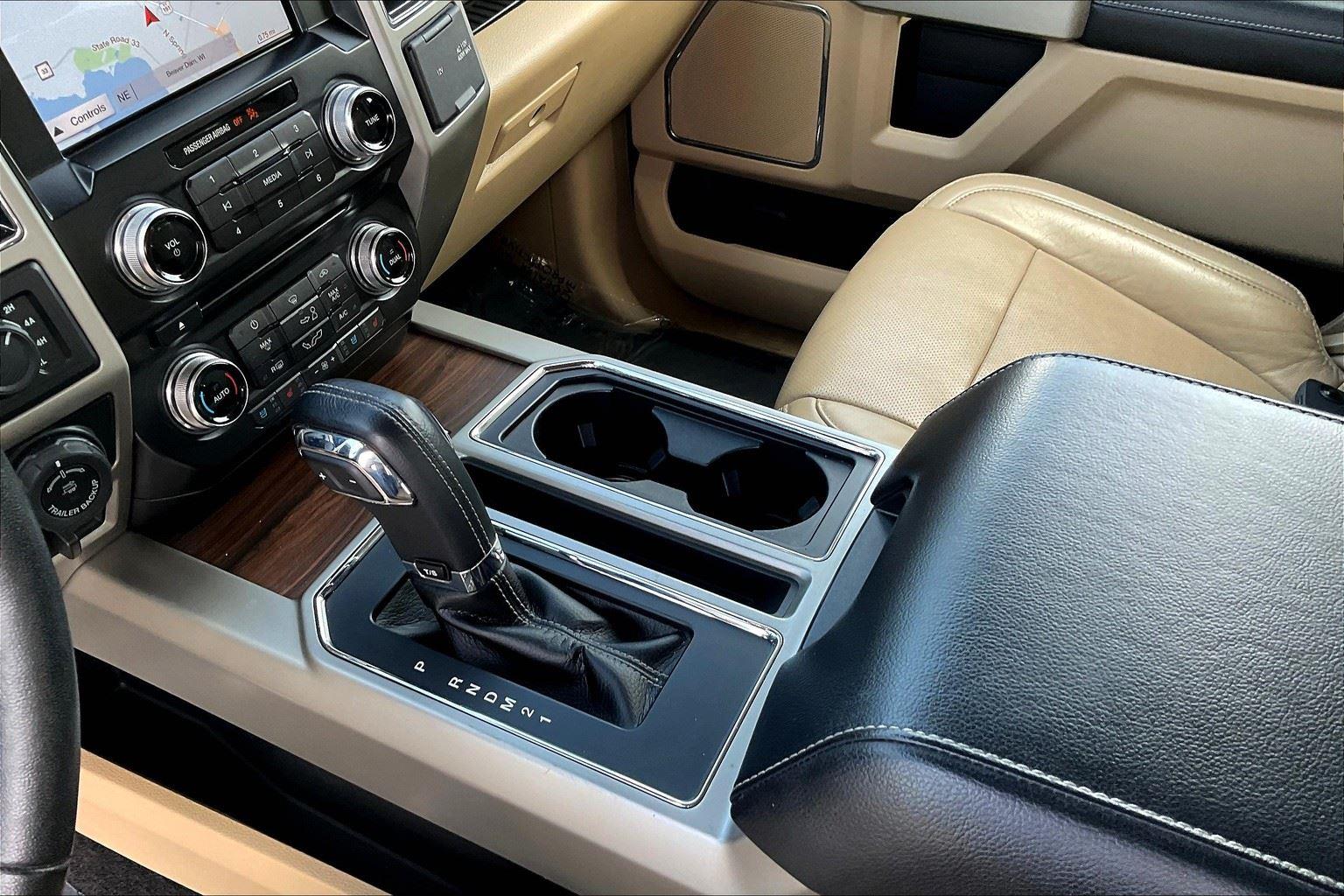 2017 Ford F-150 Lariat photo 14