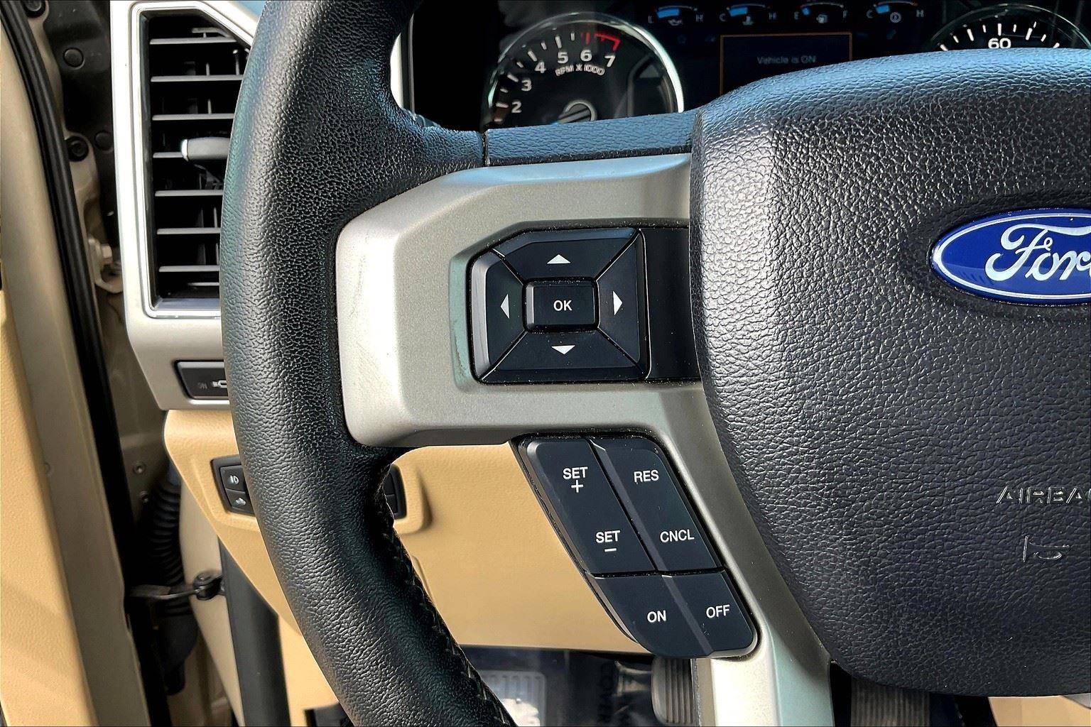 2017 Ford F-150 Lariat photo 17