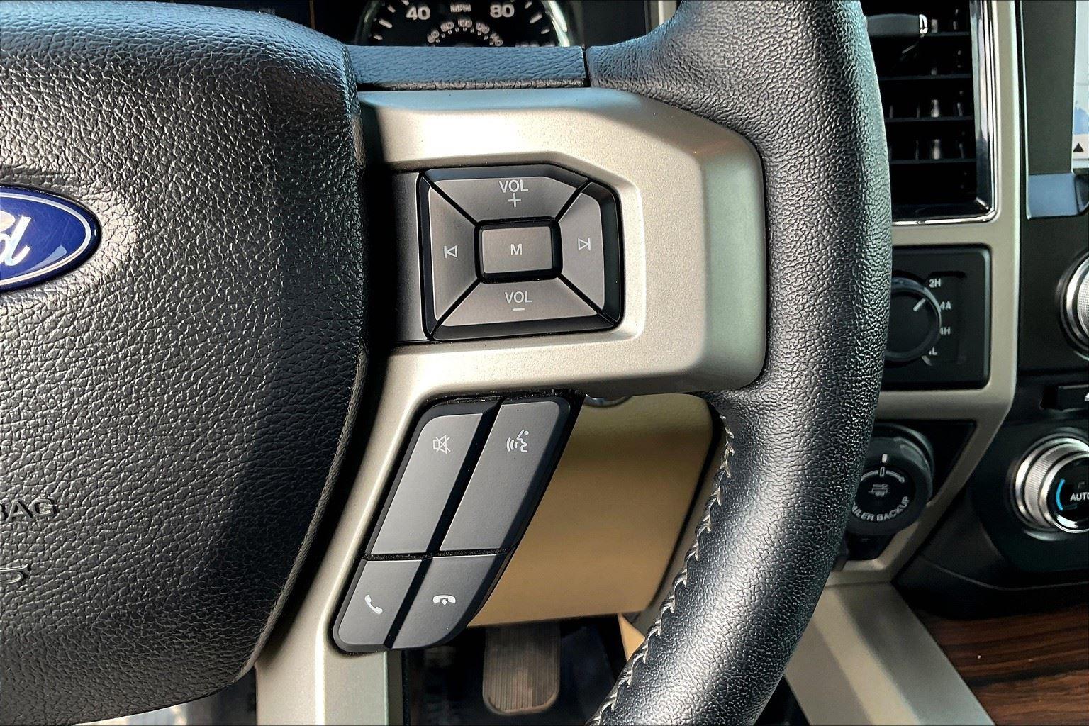 2017 Ford F-150 Lariat photo 18