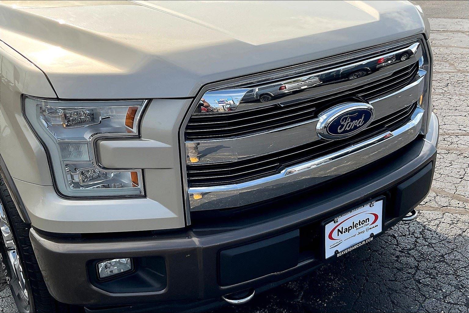 2017 Ford F-150 Lariat photo 27