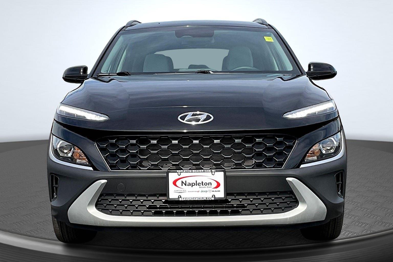 2023 Hyundai Kona SEL photo 3