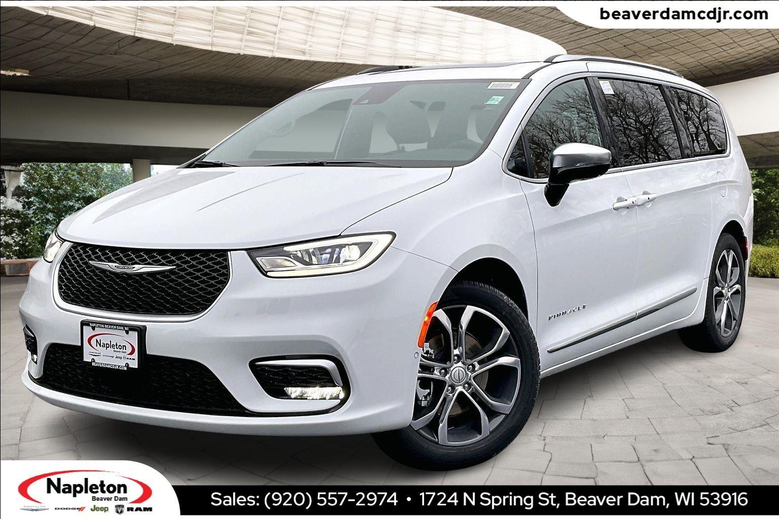 2026 Chrysler Pacifica Pinnacle's photo