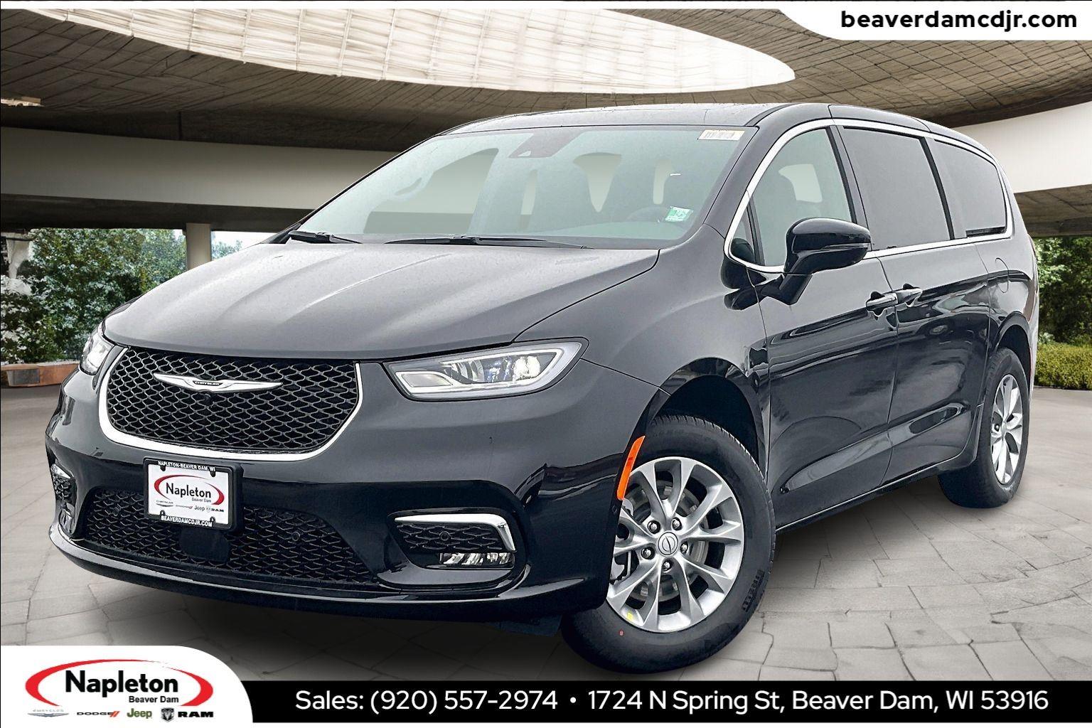 2026 Chrysler Pacifica Limited AWD's photo