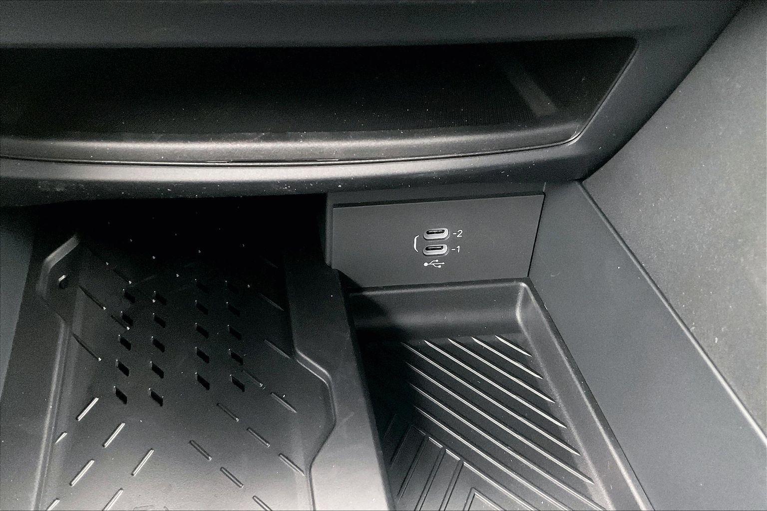 2026 Chrysler Pacifica Limited - Photo 16