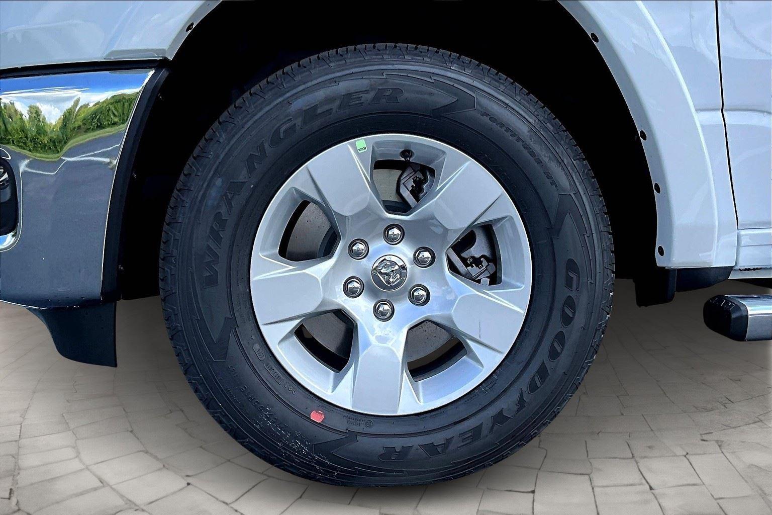 2026 RAM 1500 Big Horn/Lone Star - Photo 12