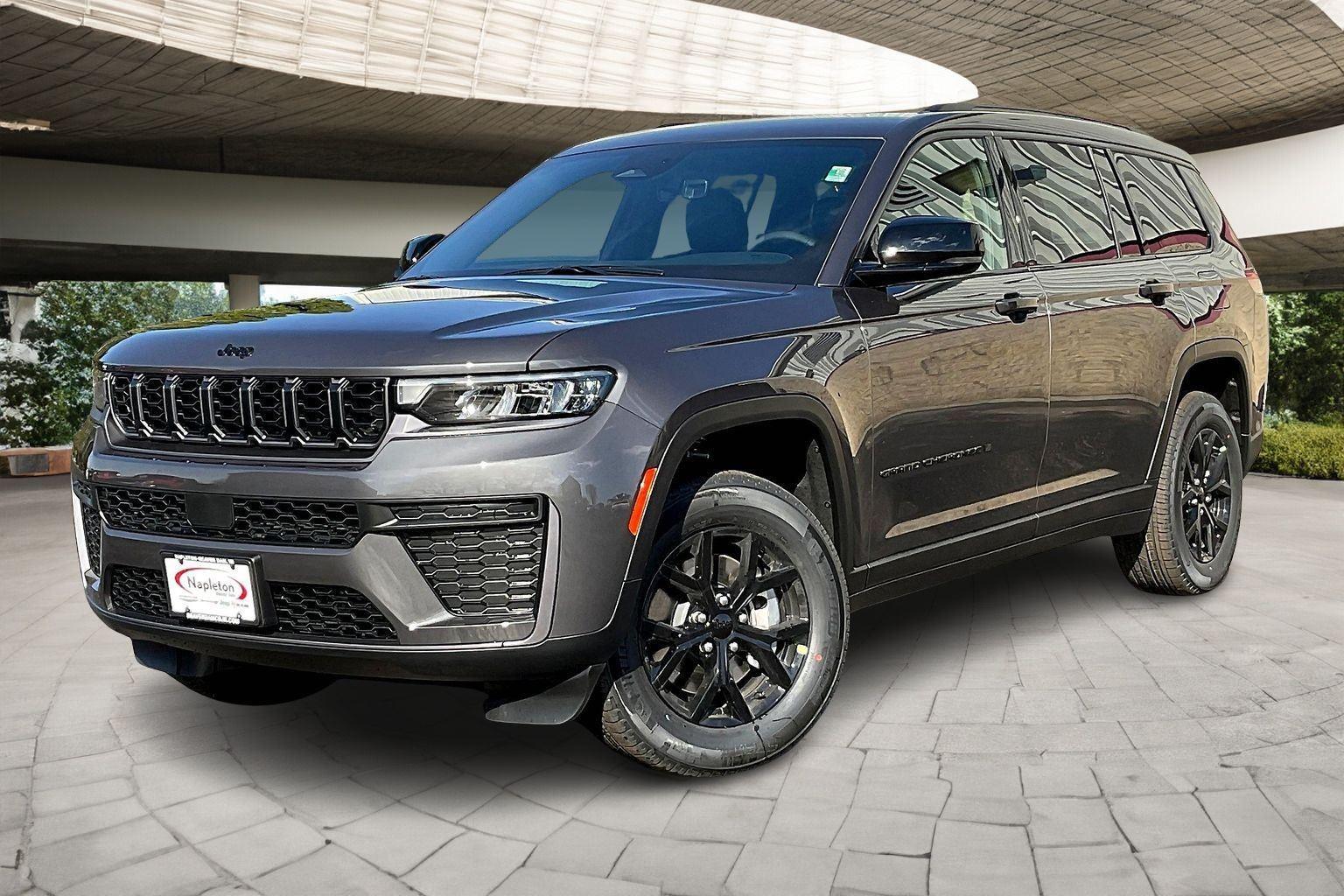 2026 Jeep Grand Cherokee L Laredo Altitude 4x4's photo
