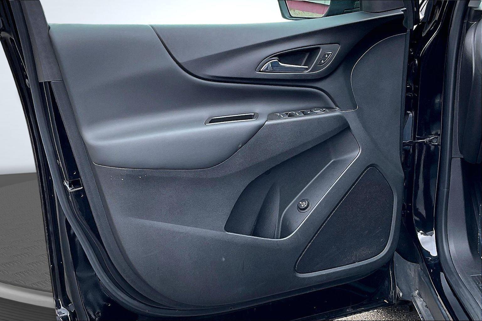 2024 Chevrolet Equinox LT - Photo 22