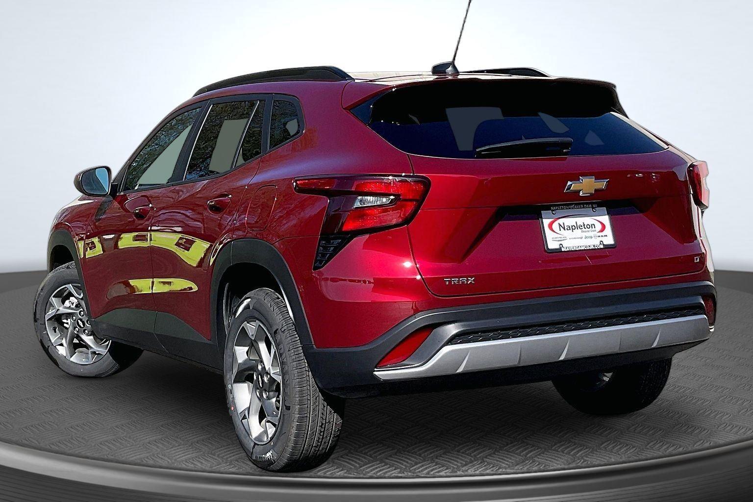 2025 Chevrolet Trax LT - Photo 14