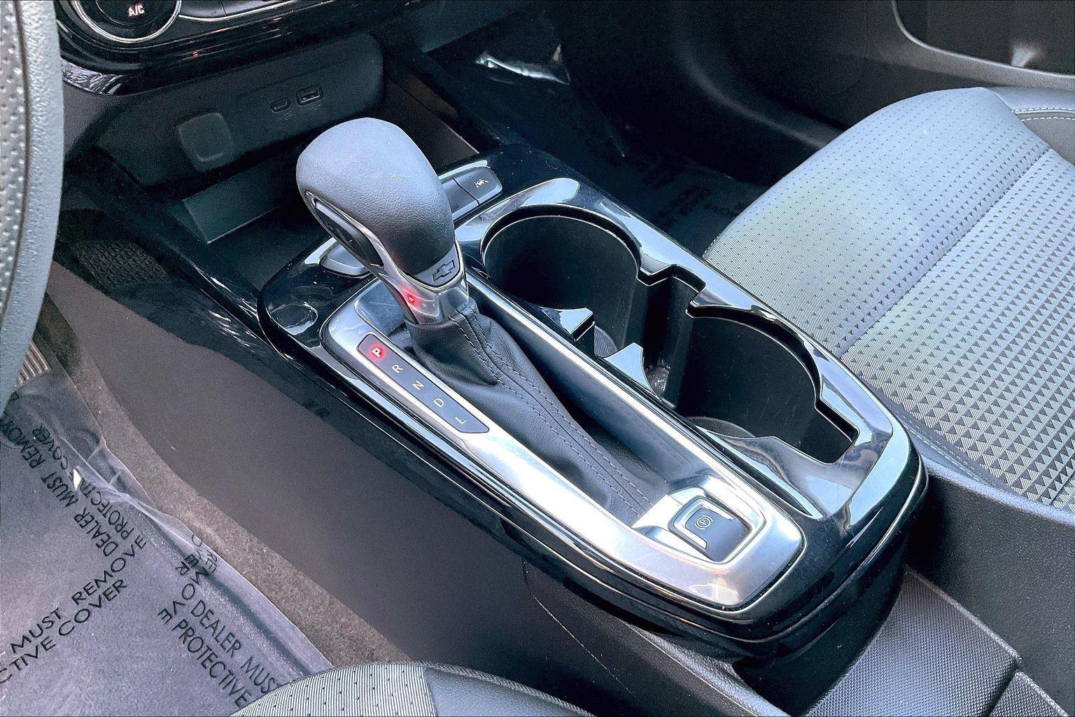 2025 Chevrolet Trax LT - Photo 16