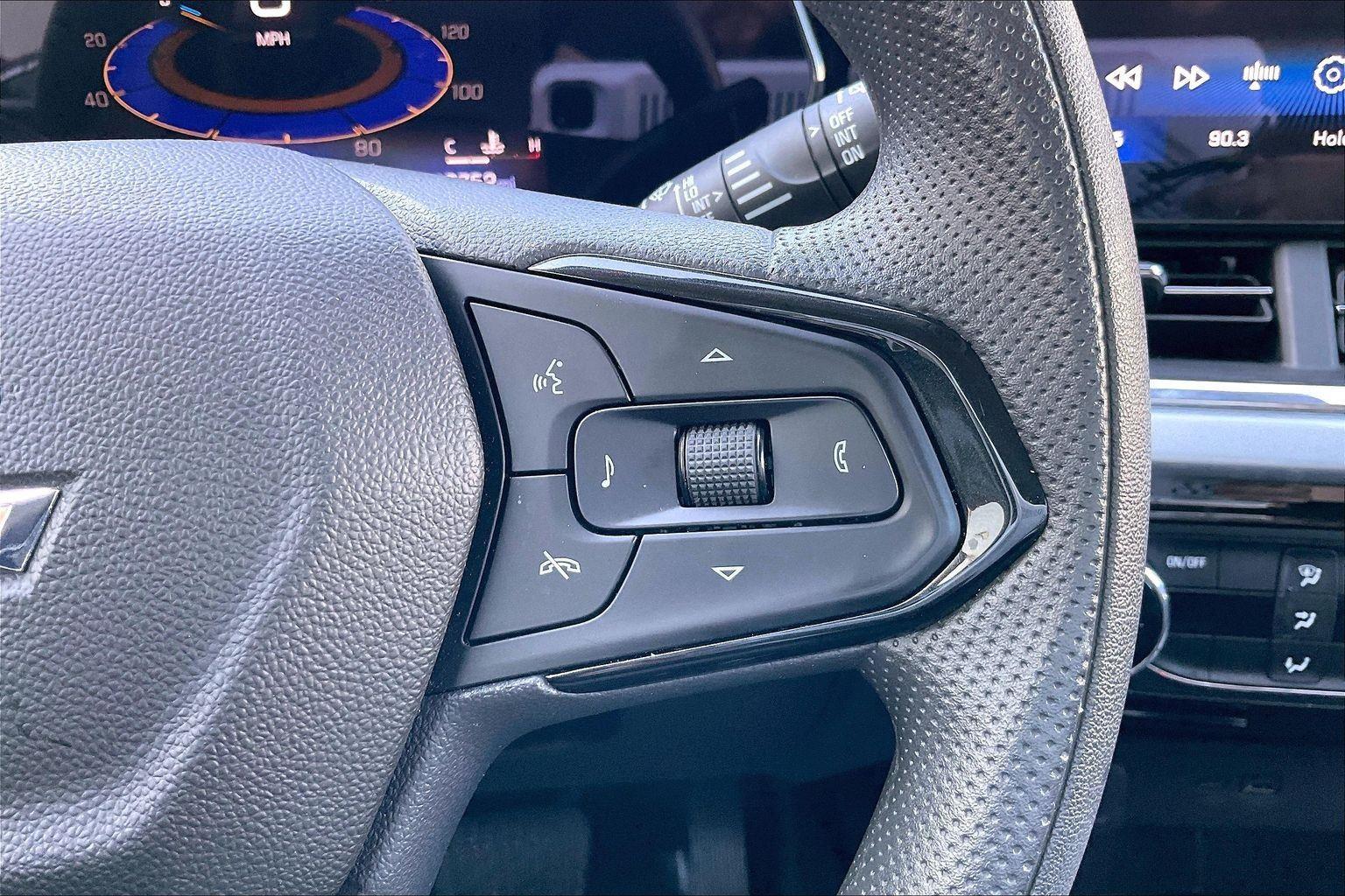 2025 Chevrolet Trax LT - Photo 19