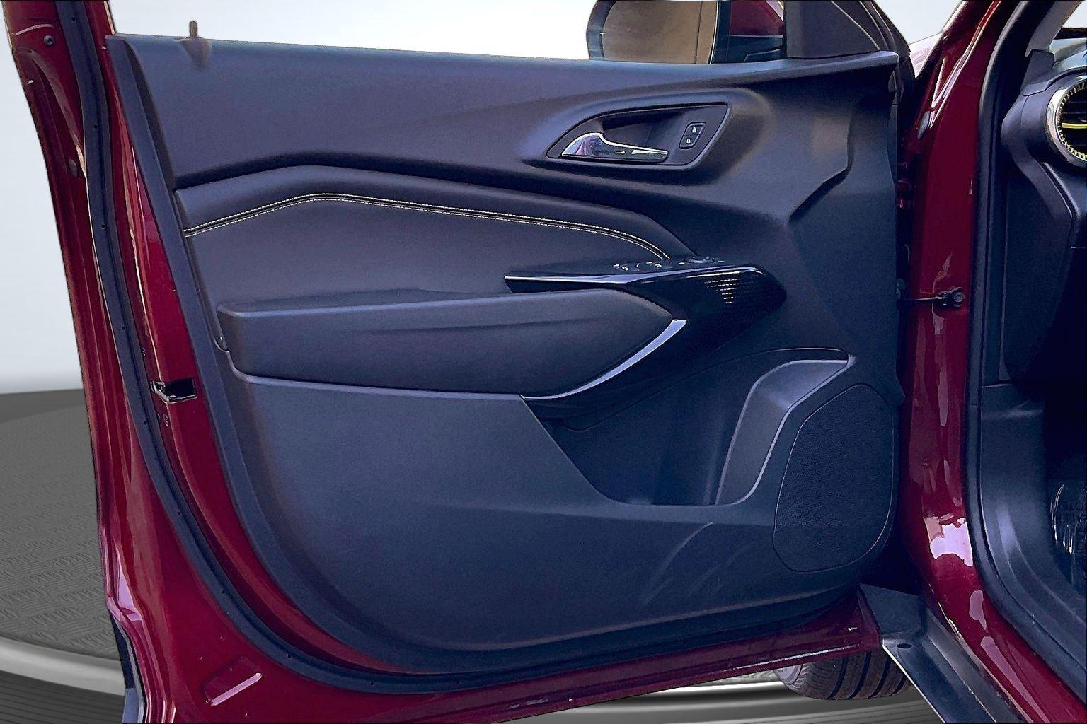 2025 Chevrolet Trax LT - Photo 22