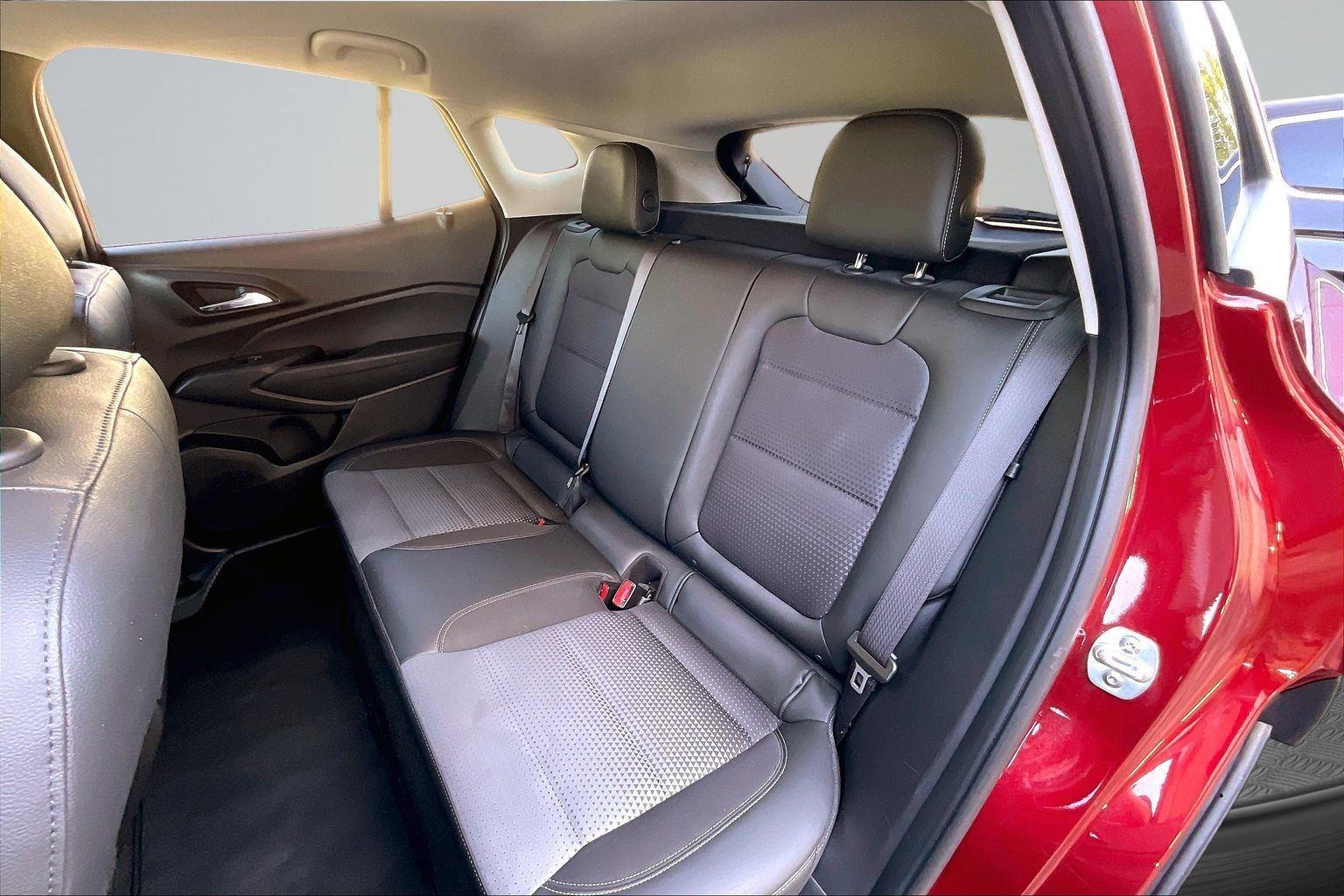 2025 Chevrolet Trax LT - Photo 25