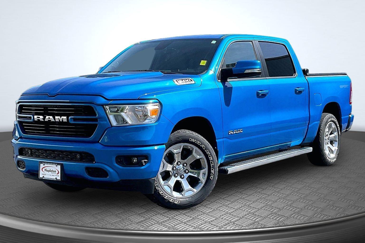 2020 RAM 1500 Big Horn/Lone Star 4x4 Crew Cab 5'7's photo