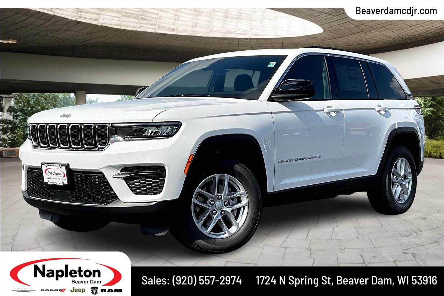 Bright White Clearcoat 2025 Jeep Grand Cherokee SUV / Crossover Four-Wheel Drive 8-Speed Automatic