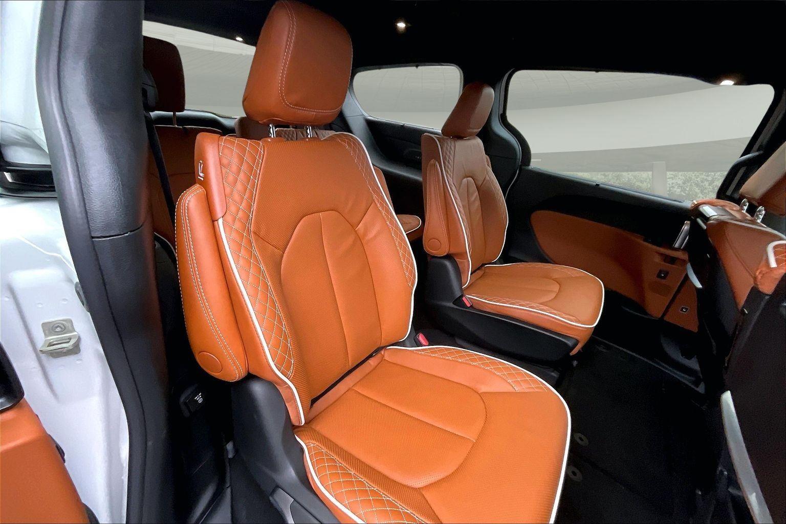 2026 Chrysler Pacifica Pinnacle - Photo 11