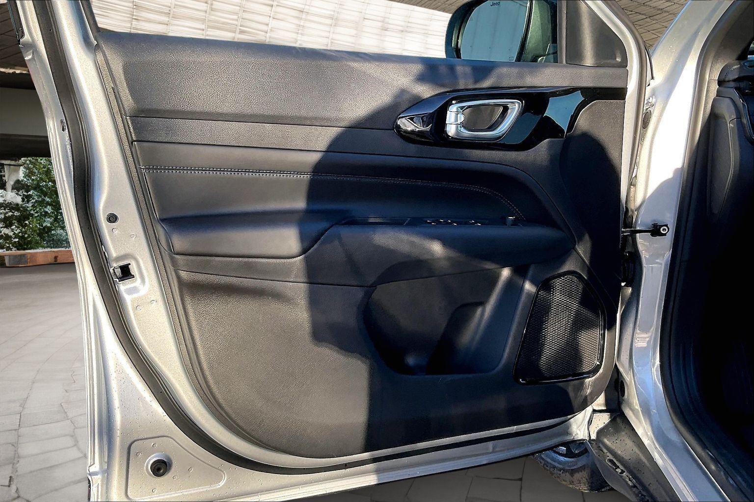 2026 Jeep Compass Latitude Altitude - Photo 9