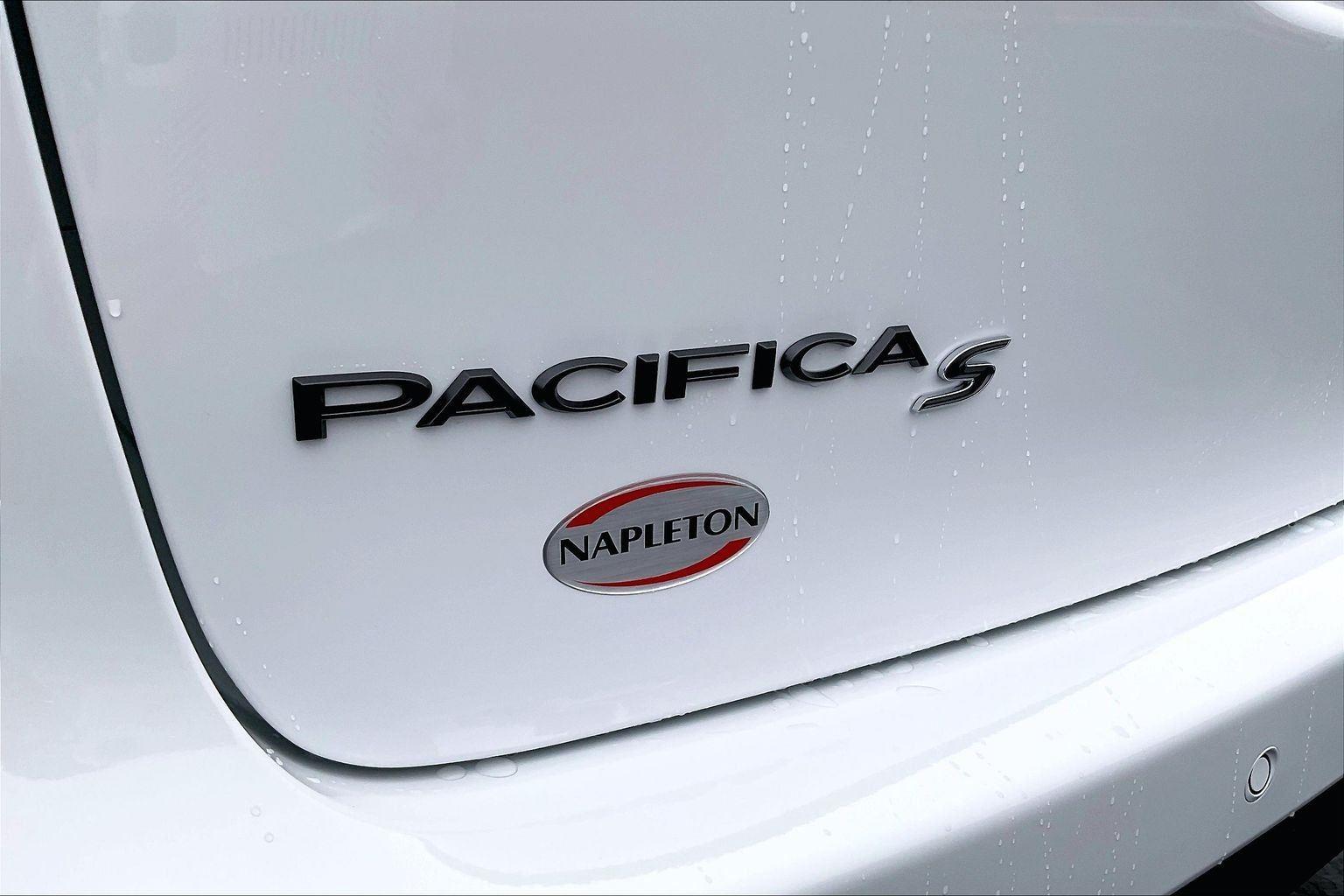 2026 Chrysler Pacifica Select - Photo 8