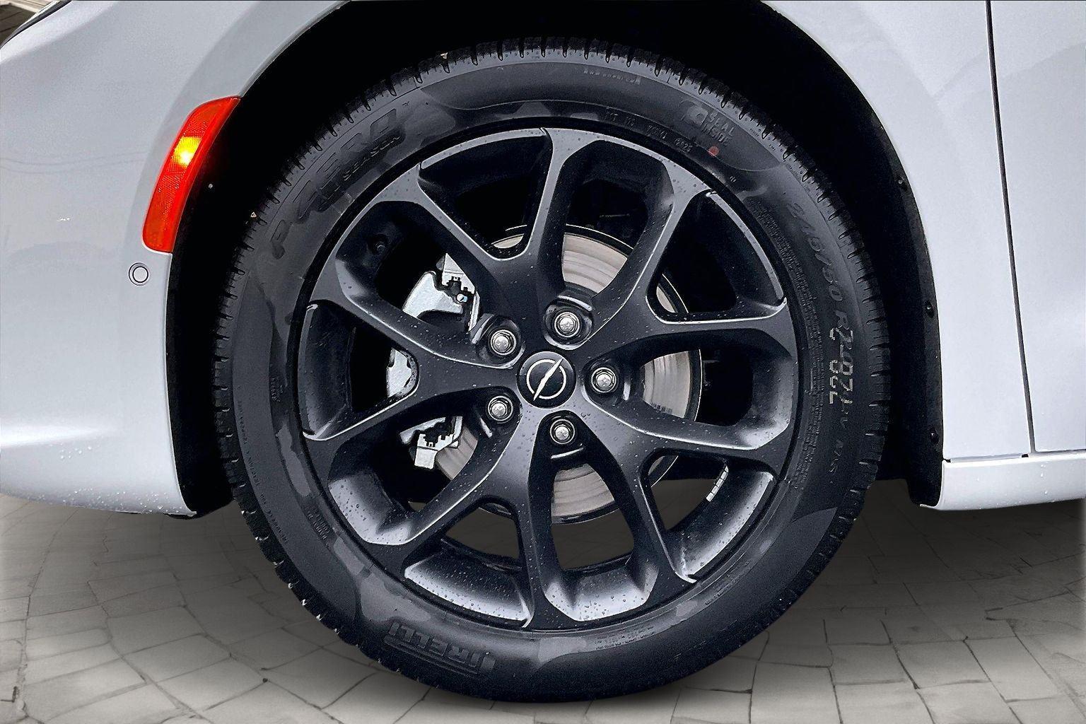 2026 Chrysler Pacifica Select - Photo 12